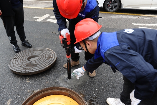 智能電子鎖井蓋正確使用方法-新光智能 智能電子鎖井蓋正確使用方法-新光智能